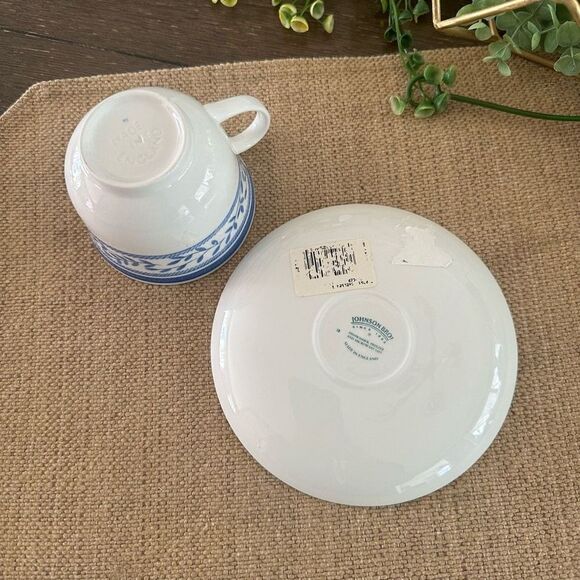 Johnson Brothers Chelsea Rose Blue White Demitasse Cup & Flat Saucer 1 pair - Picture 6 of 8